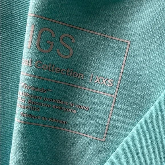 Aqua Scrub Set with Pink Drawstrings - Picture 2 of 4